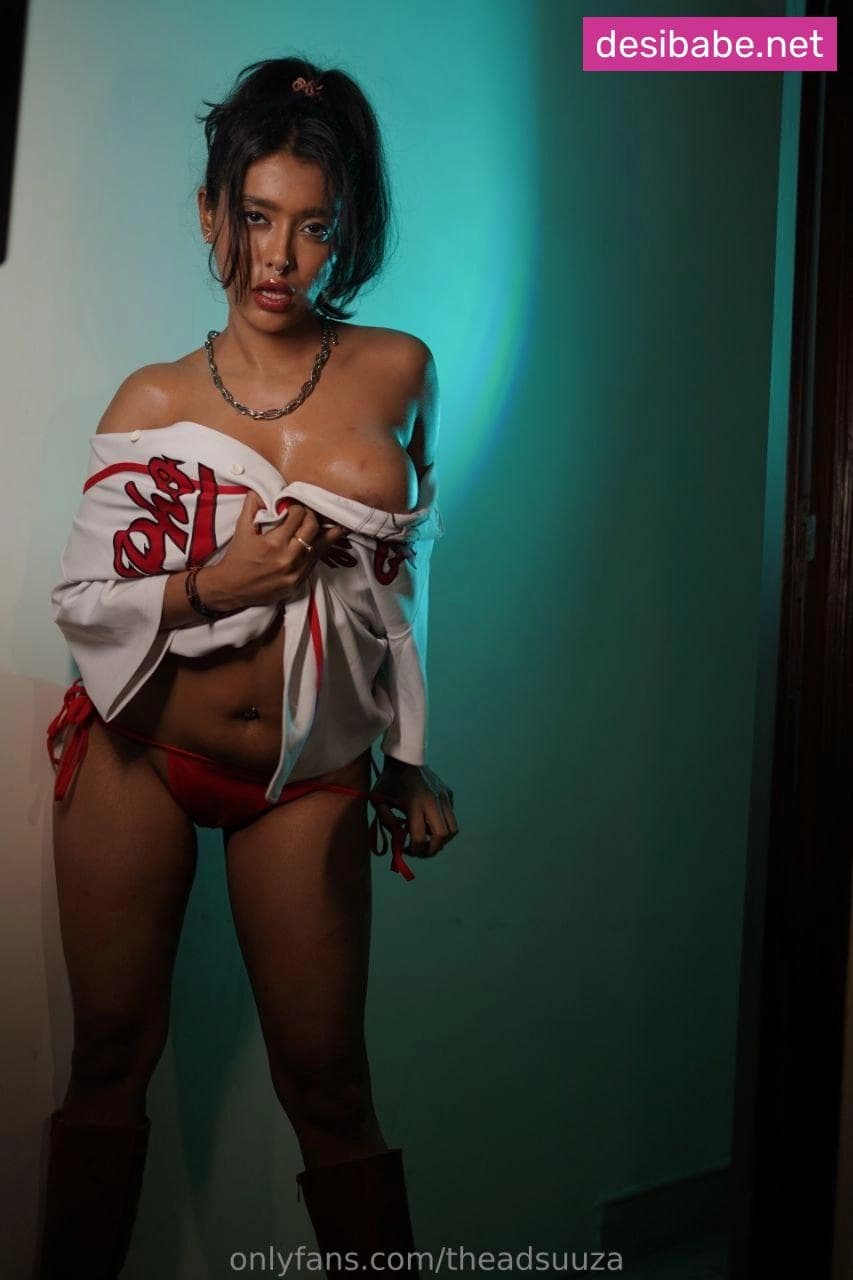 Image of Bollywood actress Thea D'Suuza's Onlyfans nudes get leaked, revealing her hard nipples and perfect tits