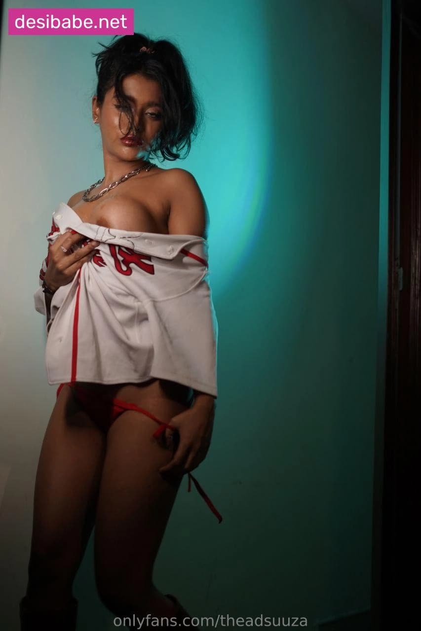 Image of Bollywood actress Thea D'Suuza's Onlyfans nudes get leaked, revealing her hard nipples and perfect tits